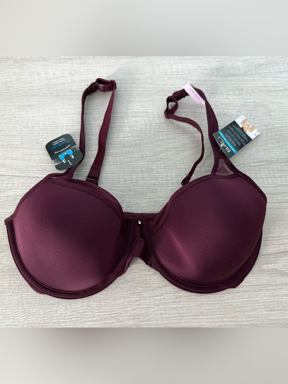 Bali Women's One Smooth U Ultra Light Shaping Underwire Bra 3439 Size 36D